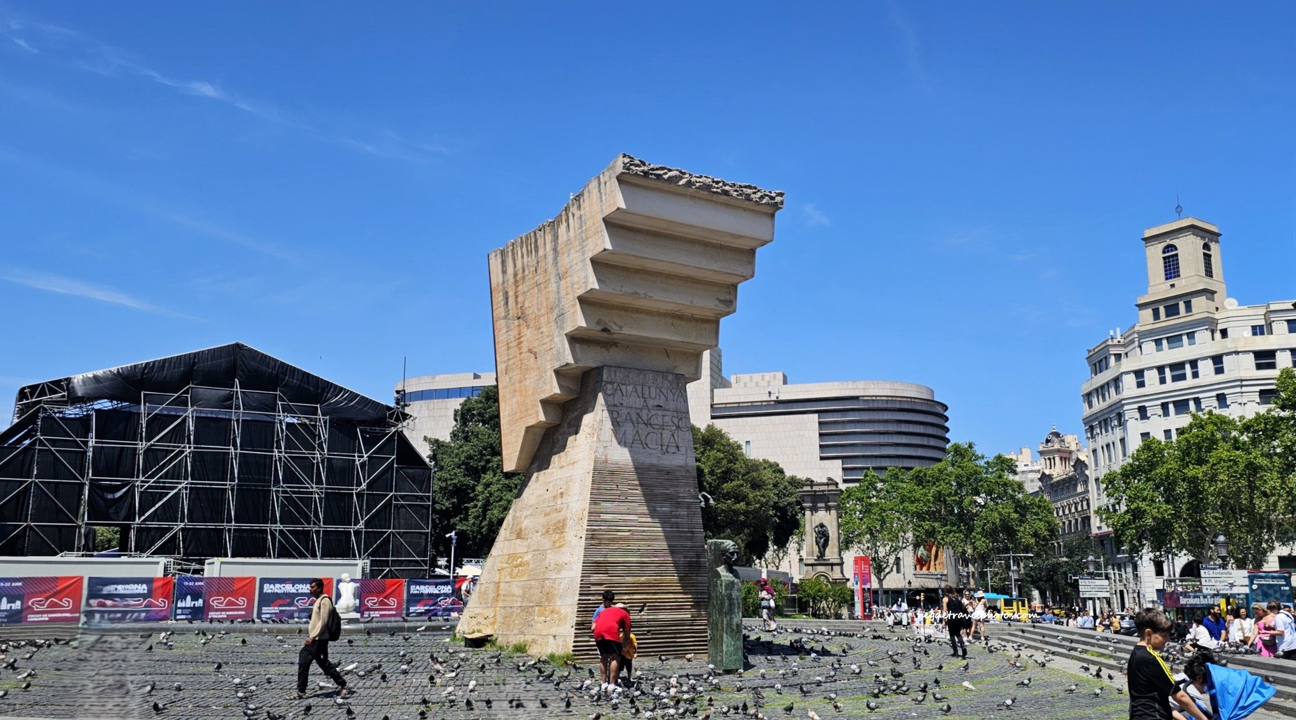 Francesc Macià Monument in the Placa de Catalunya
