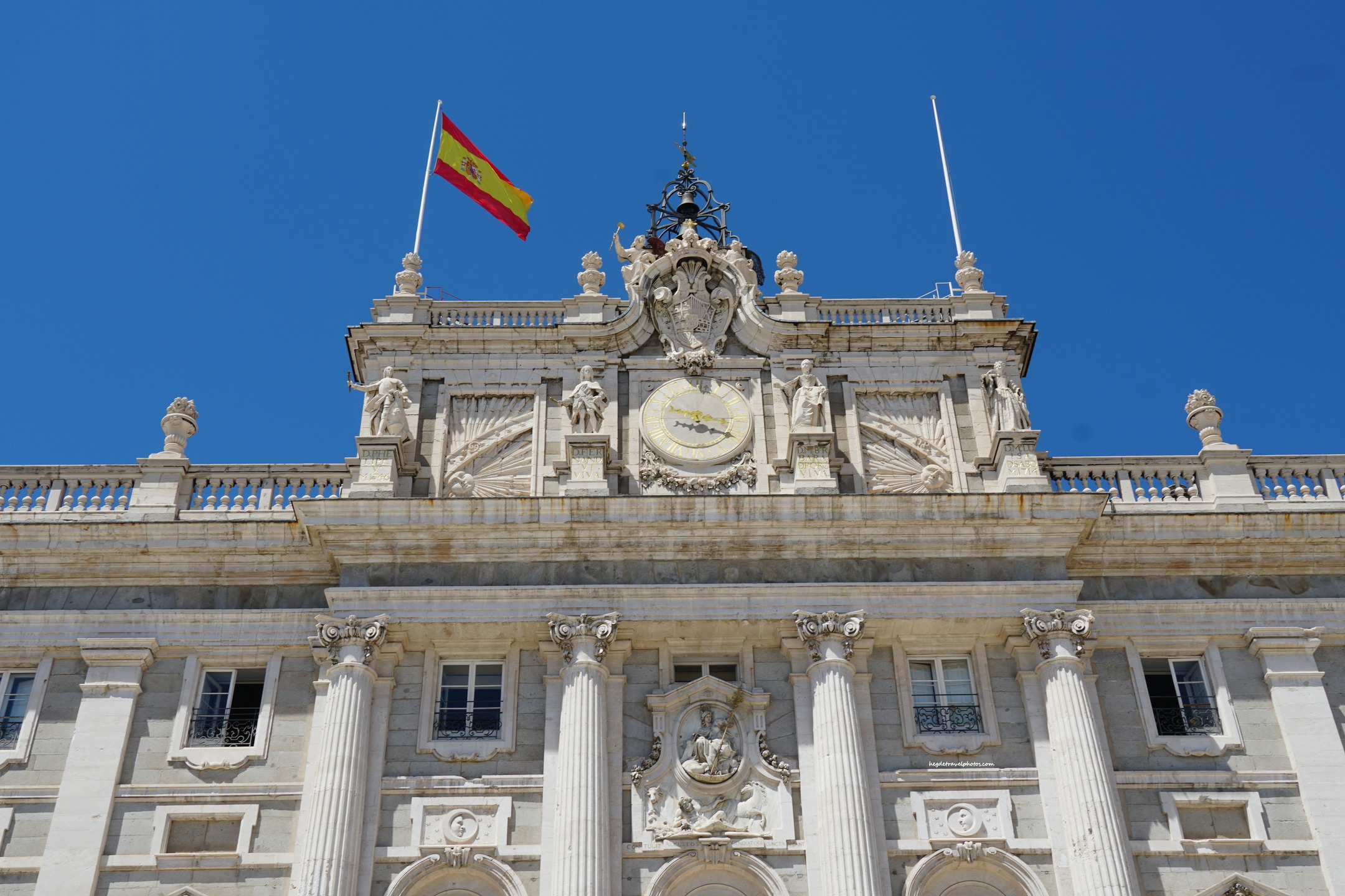 Exploring Madrid: Top Attractions, Travel Tips, and Essential Guide