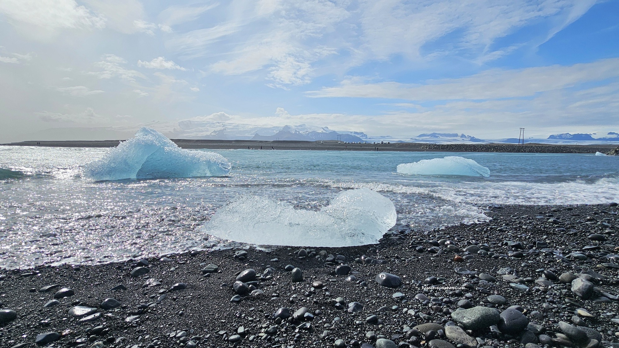 Diamond Beach Iceland: Ice on Black Sand