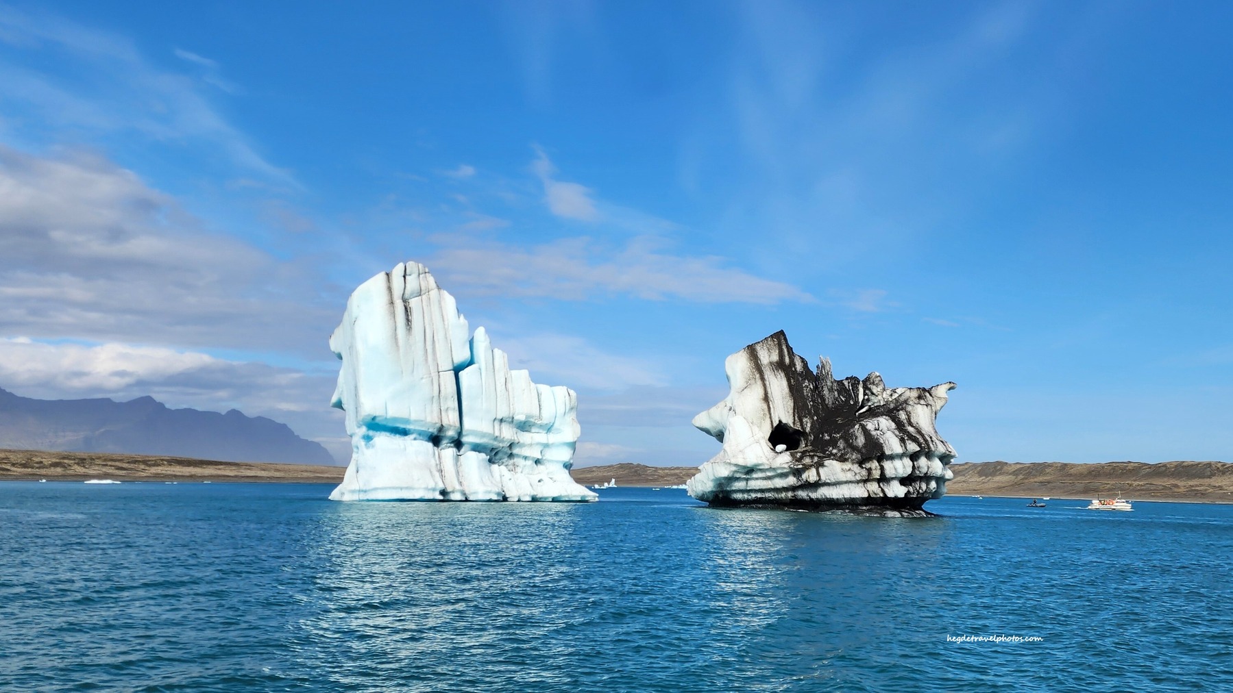 Towering Icebergs of Jökulsárlón Glacial Lagoon 